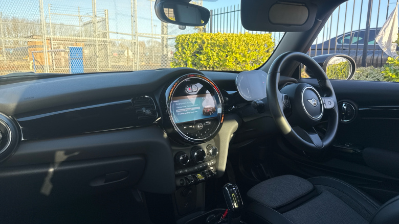 MINI Hatchback 135kW Cooper S Level 2 33kWh 3dr Auto Electric Hatchback